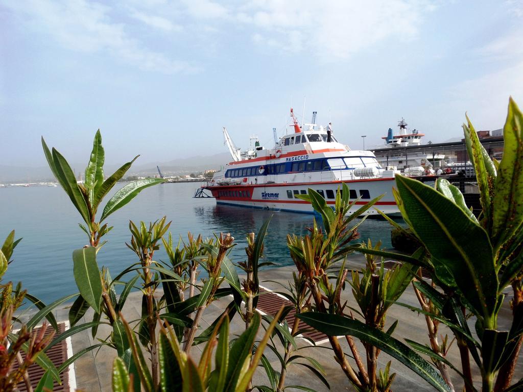 Nerissa Holiday Apartment Milazzo Luaran gambar